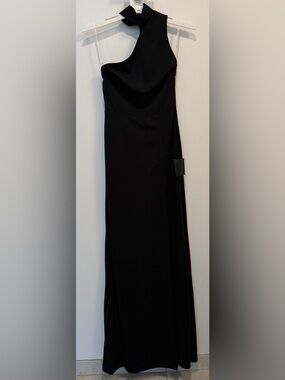 NWT High-Neck Backless Lulu’s Gown